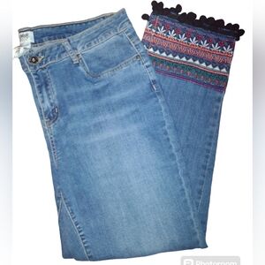 Monroe & Main cropped jeans